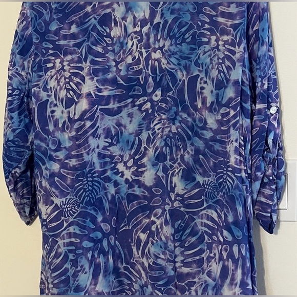 Blue Ginger Women’s Pleated Button Down, 3/4 length buttoned sleeves Size S - Picture 5 of 6